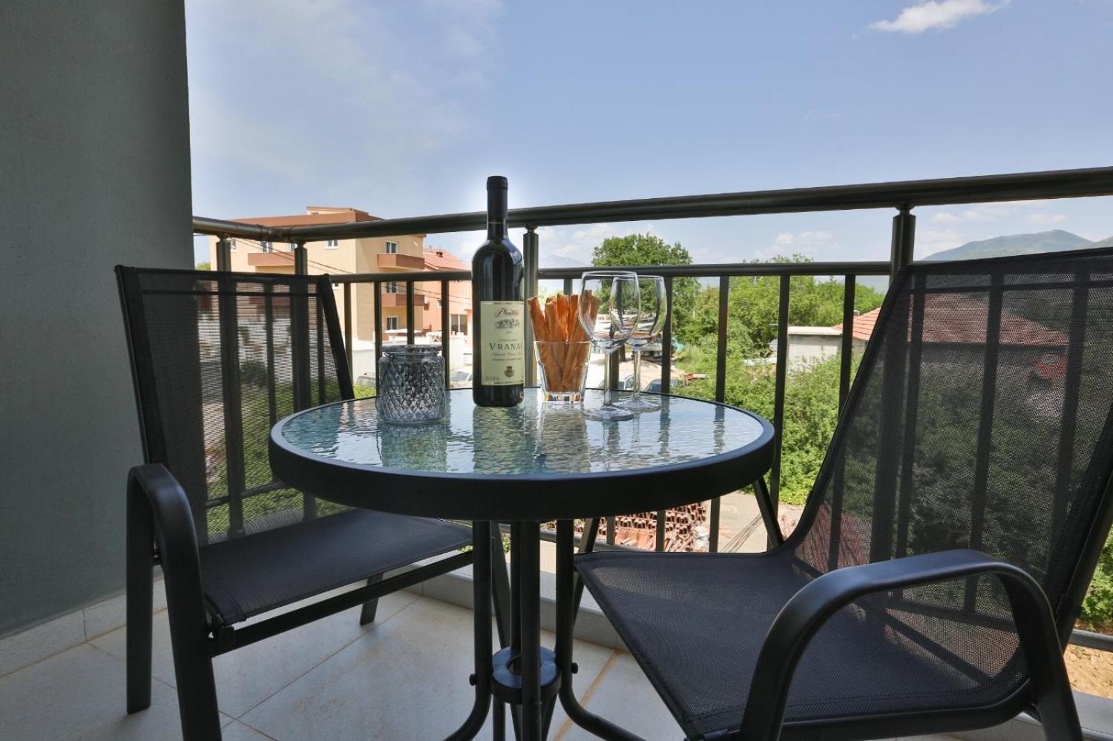 Kristina Apartments Tivat Eksteriør billede