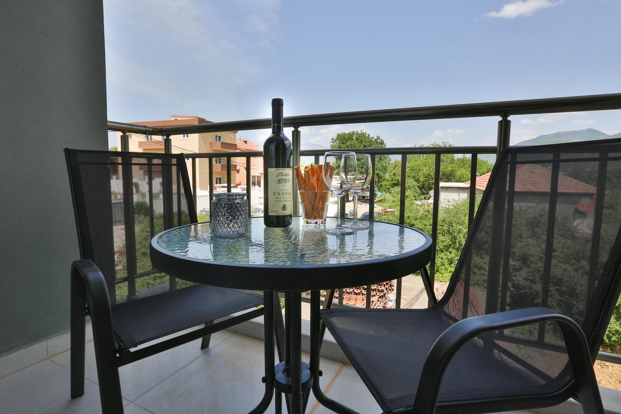 Kristina Apartments Tivat Eksteriør billede