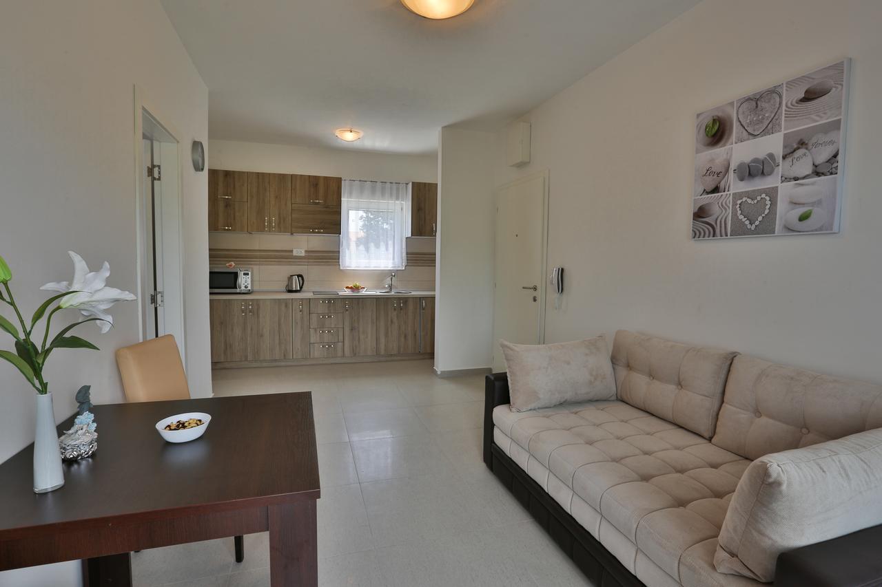 Kristina Apartments Tivat Eksteriør billede