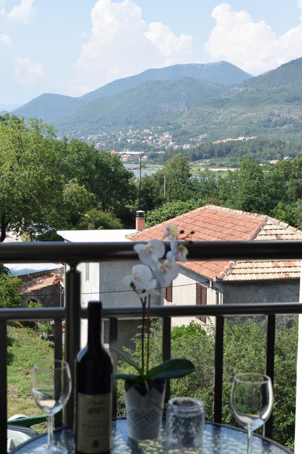 Kristina Apartments Tivat Eksteriør billede