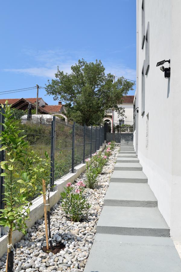 Kristina Apartments Tivat Eksteriør billede
